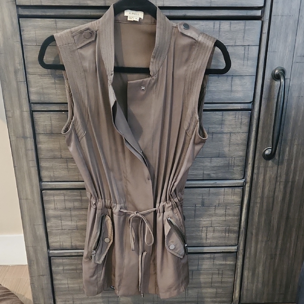 Army Green Sleeveless Utility Vest